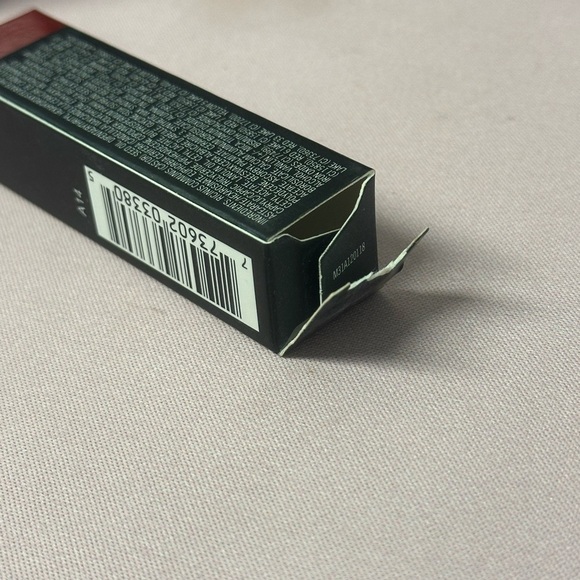 NWT MAC Cosmetics Lady Bug 510 Matte Lipstick - Picture 3 of 3